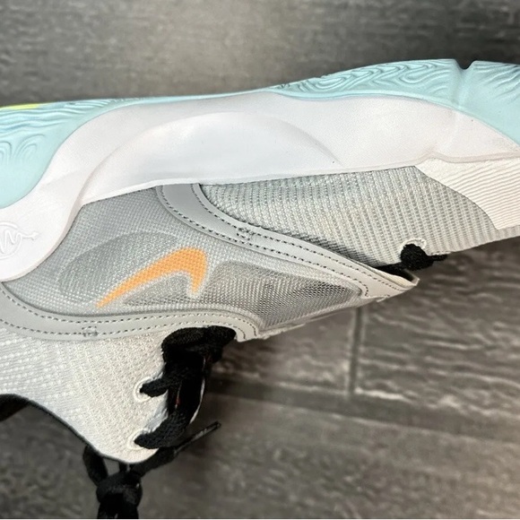 Nike KD Trey 5 X Wolf Grey White Barely Volt Mens Size 11 DD9538 009 - Picture 8 of 12